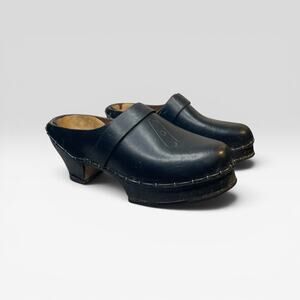 Vintage Black Leather Wooden Clogs Childrens EU 33 Scandinavian Slip On Shoes